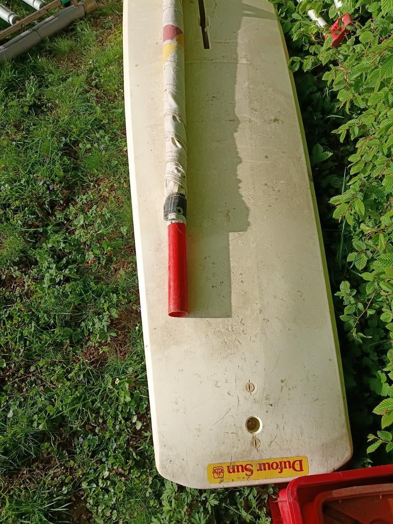 Planche à voile Dufour Sun complète avec voile comme neuve., Watersport en Boten, Windsurfen, Ophalen, Plank