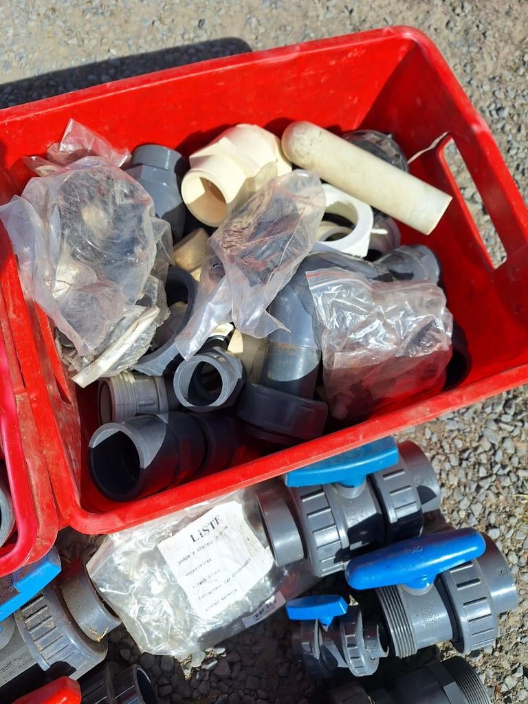 Lot de raccords et coudes pvc., Bricolage & Construction, Enlèvement, PVC, Coudes