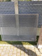 Roosters, Enlèvement