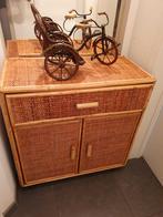 Vintage dressoir van rotan, Huis en Inrichting, Kasten | Ladekasten, Ophalen