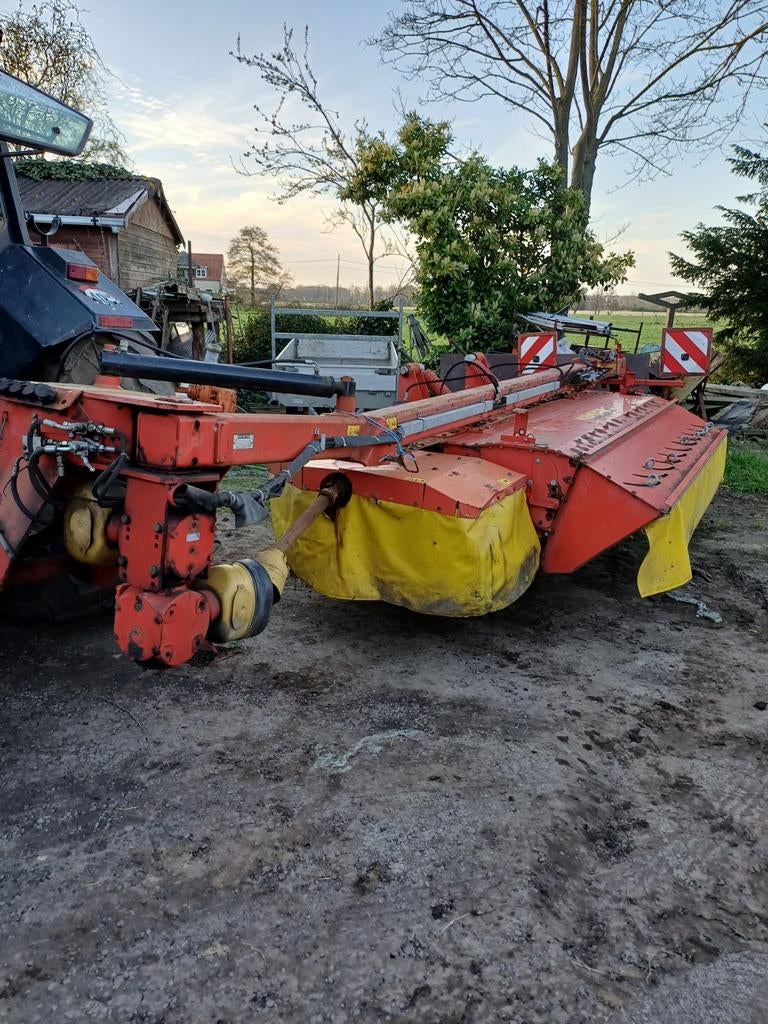 Maaier niemeyer, Ophalen