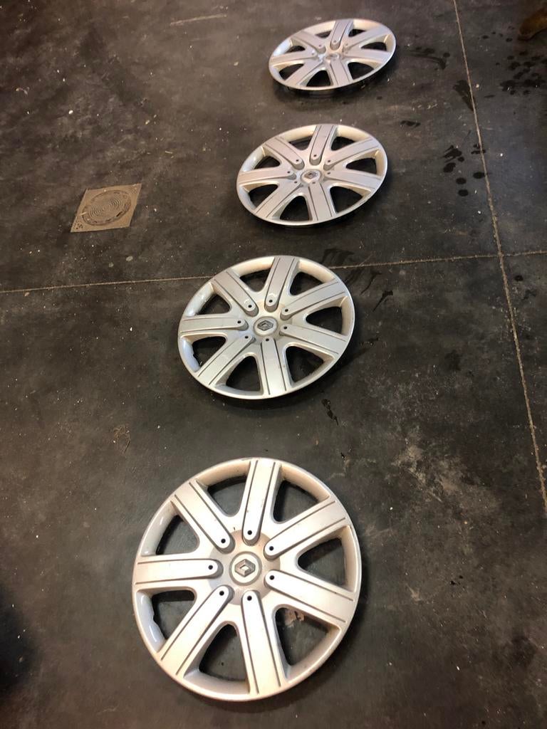 Enjoliveurs Renault 16 pouces – pour pneus 205 – bon état, Ophalen, Gebruikt