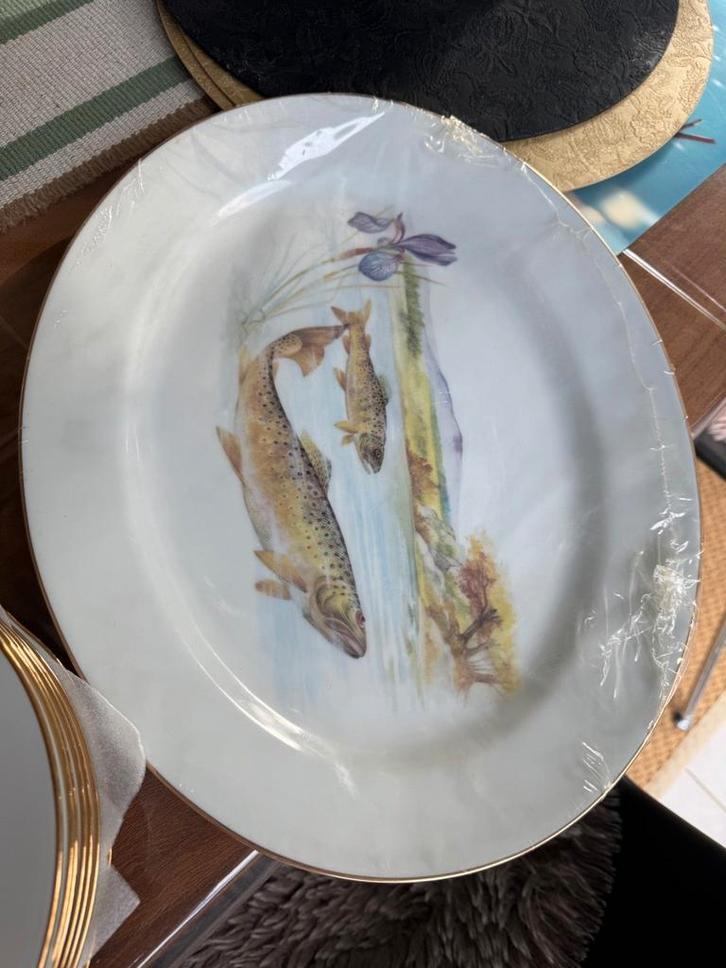 Grand lot de porcelaine de Limoges – assiettes, tasses, plat, Antiquités & Art, Antiquités | Plateaux