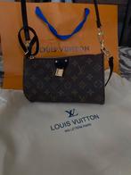 2000s Pochette Tirette shoulder bag, Ophalen of Verzenden, Zo goed als nieuw, Bruin, Schoudertasje