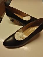 Elegante zwarte lederen hakken schoenen, Neuf, Enlèvement ou Envoi, Chaussures basses, Noir