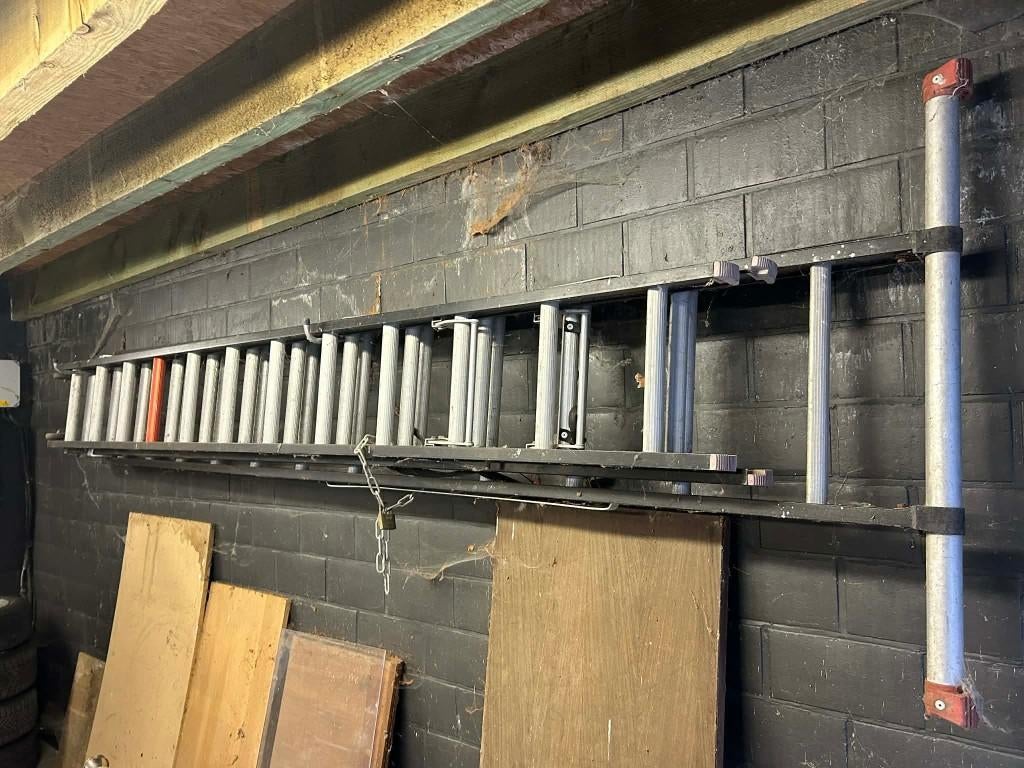 Échelle en aluminium Altrex en 3 parties, Bricolage & Construction, Échelles & Escaliers, Enlèvement, Échelle