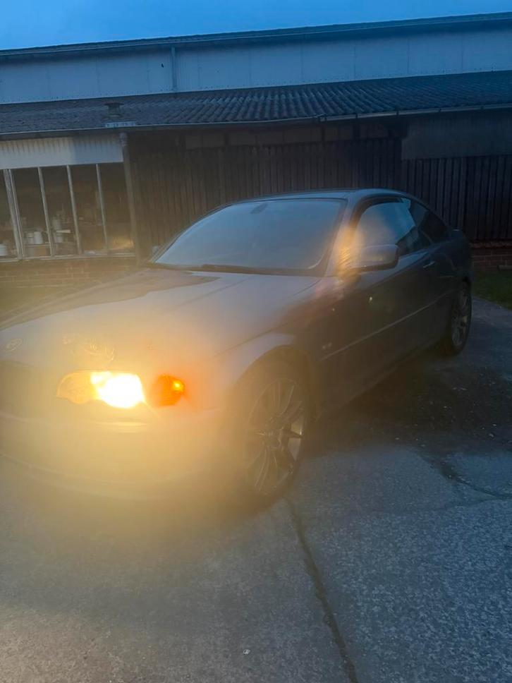 Bmw 318ci, Auto's, BMW, Particulier, 3 Reeks, Benzine, Euro 4, Coupé, 3 deurs, Automaat, Zilver of Grijs, Zwart, Leder, Achterwielaandrijving