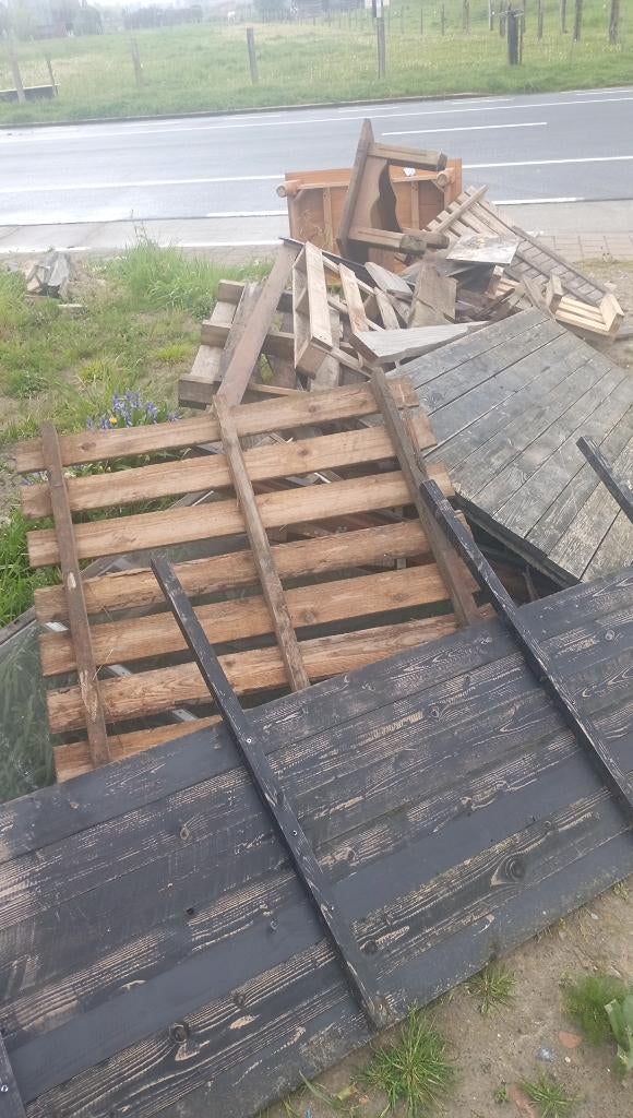 bois gratuit, Moins de 3 m³, Enlèvement, Autres essences de bois