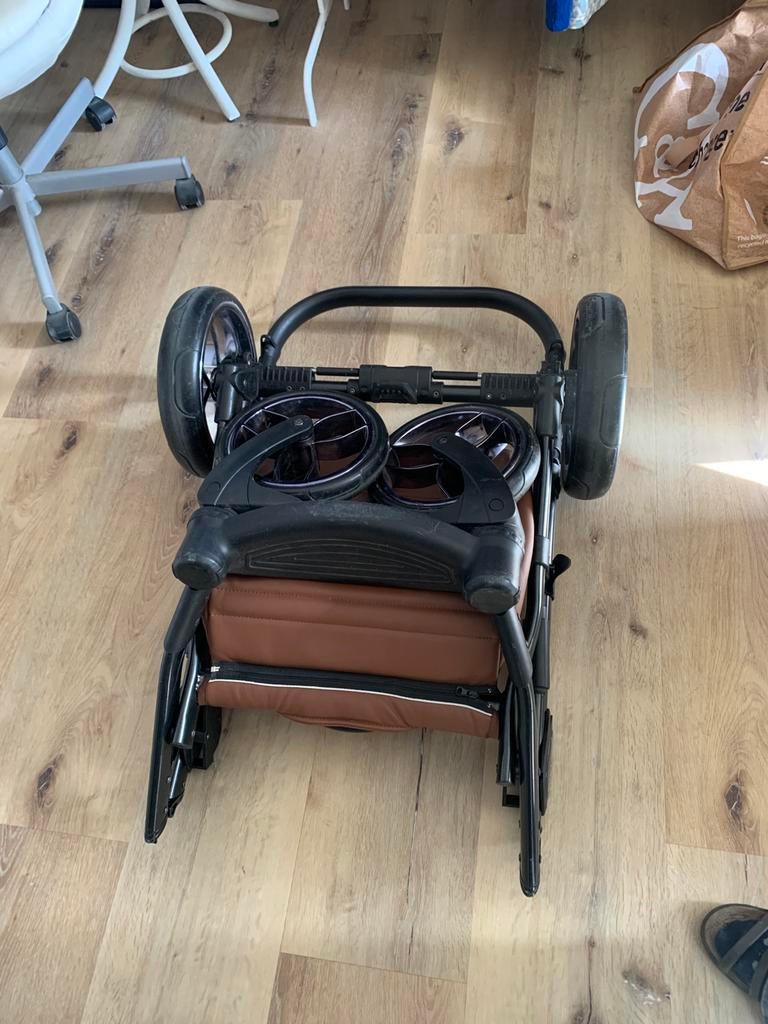 Buggy/kinderwagen petit chou, Ophalen, Gebruikt