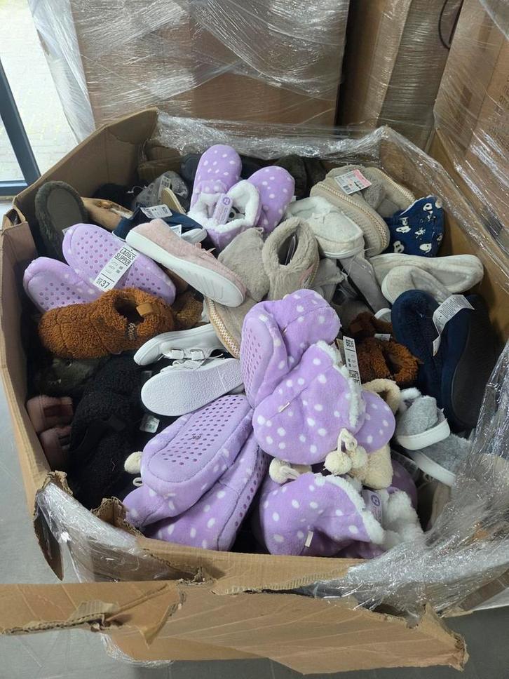 Pallet 100kg schoenen, Diversen, Rommelmarktspullen, Ophalen