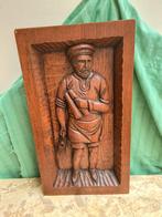 Zwaar houten sculptuur van een schrijnwerker, Enlèvement