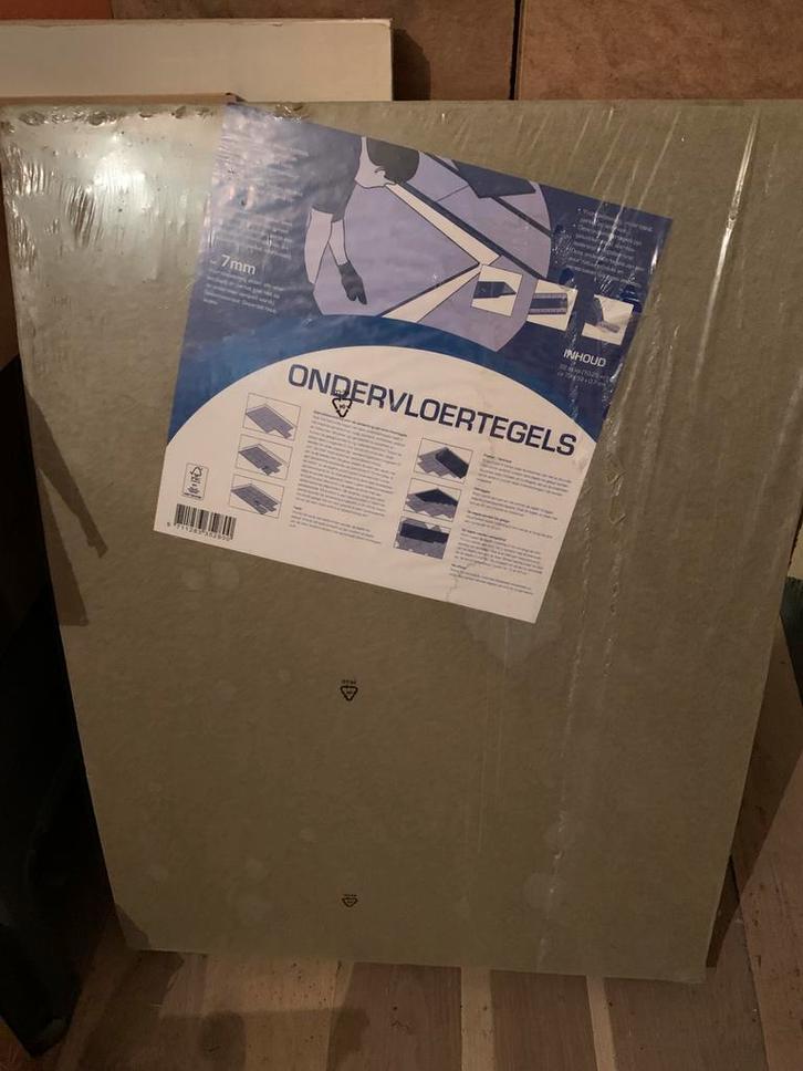 Paquet des nouveau sous-plancher. 50 % de réduction, Bricolage & Construction, Planches & Dalles, Neuf, Autres types, Autres matériaux