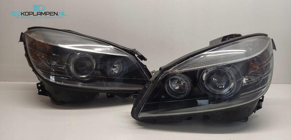 (J3) Mercedes C Klasse W204 AMG Xenon koplamp links rechts, Utilisé, -, -, Enlèvement ou Envoi