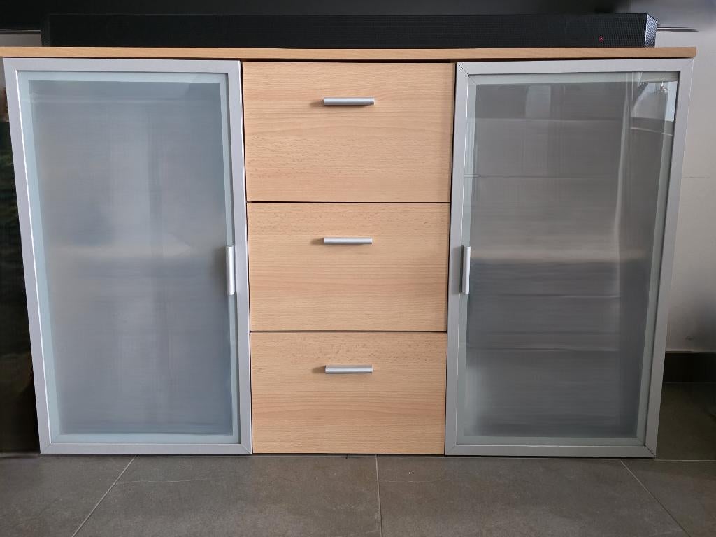 Modern tv‑meubel / dressoir, Ophalen