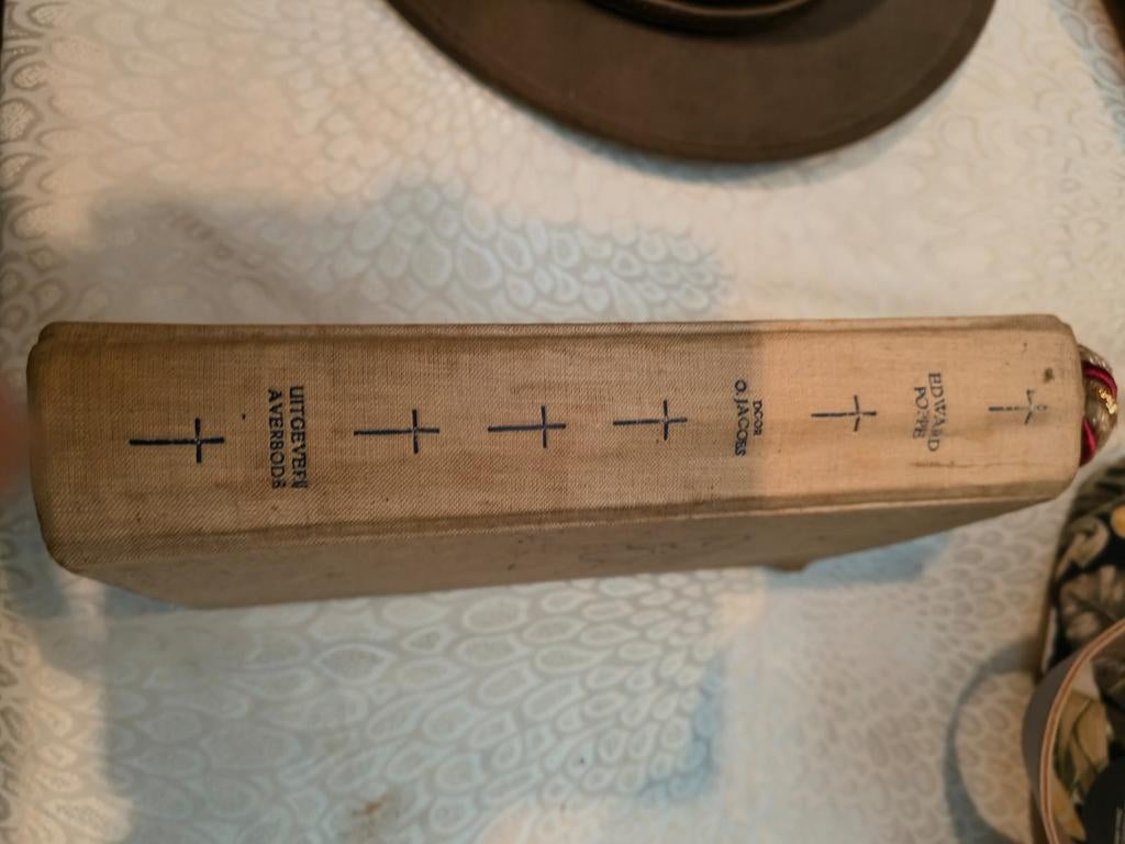 Boek Edward Poppe, Ophalen