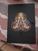 Coffret tomorrowland, Enlèvement