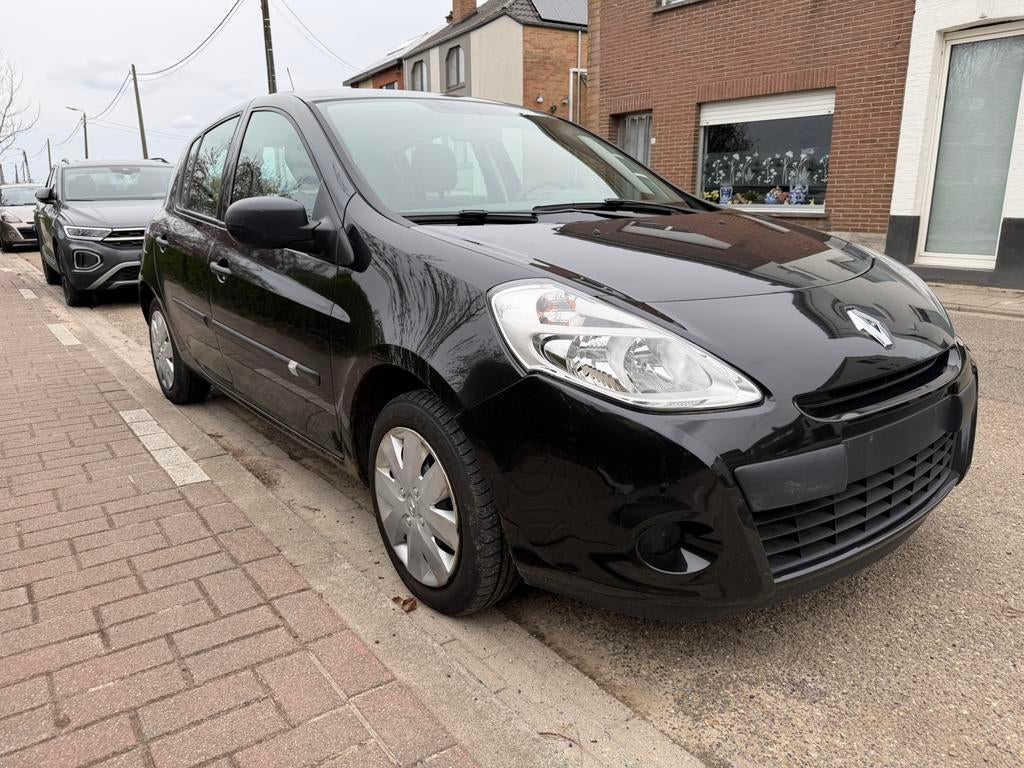 Renault Clio 1.2 benzine,35.806km,5deurs,1eigenaar,als nieuw, Stof, 139 g/km, Zwart, Particulier