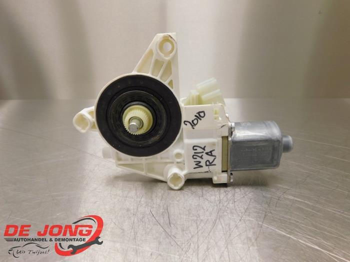 Moteur de vitre portière d'un Mercedes E-Klasse, 3 mois de garantie, Utilisé, -, -