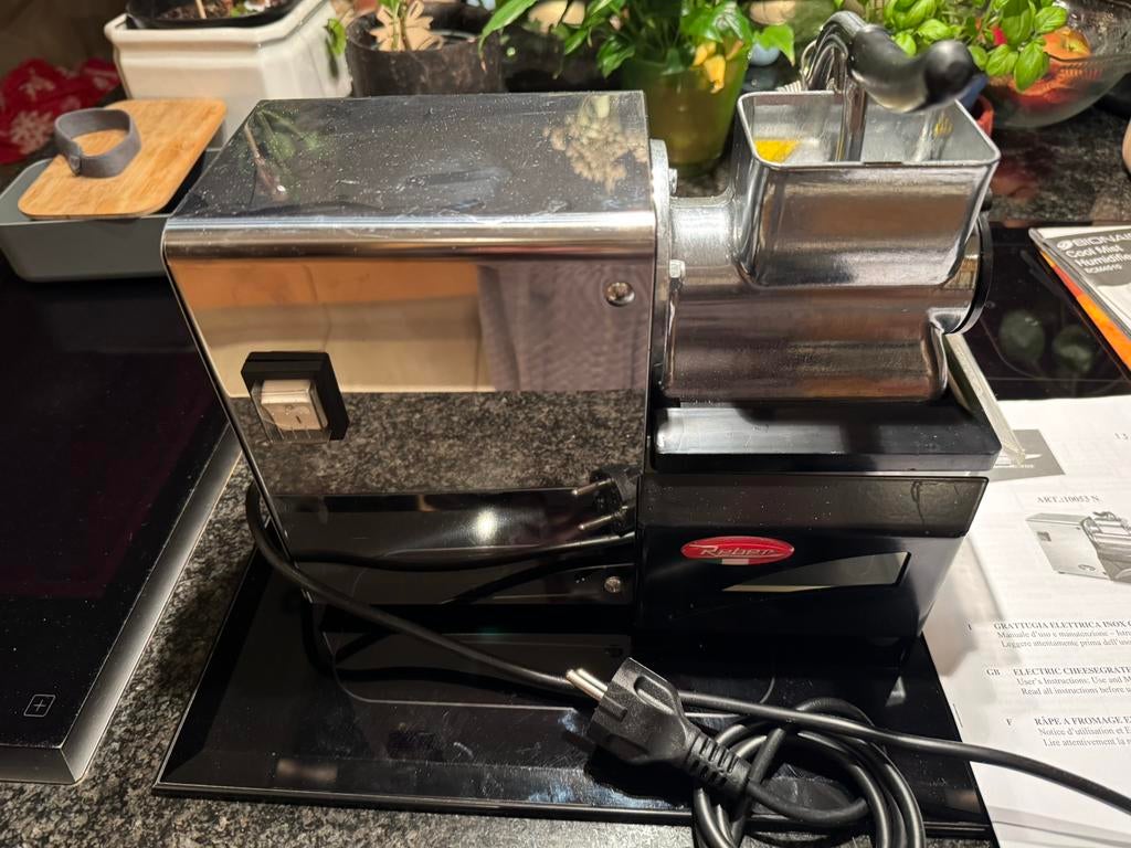 Râpe à fromage semi-professionnelle, Enlèvement ou Envoi, Neuf