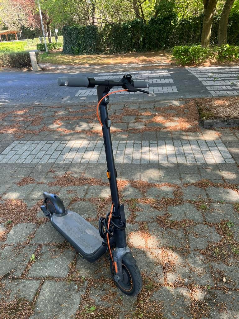 Segway Ninebot Kickscooter f65i, Fietsen en Brommers, Ophalen, Zo goed als nieuw, Elektrische step (E-scooter), Segway ninebot