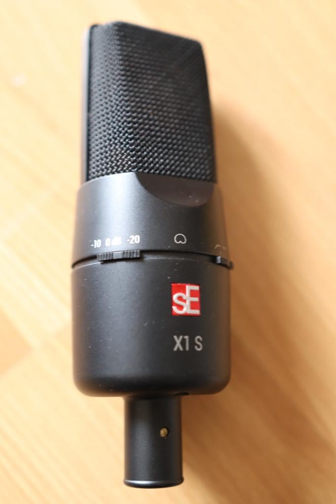 Microphone de studio avec silencieux, Enlèvement ou Envoi, Comme neuf, Micro studio
