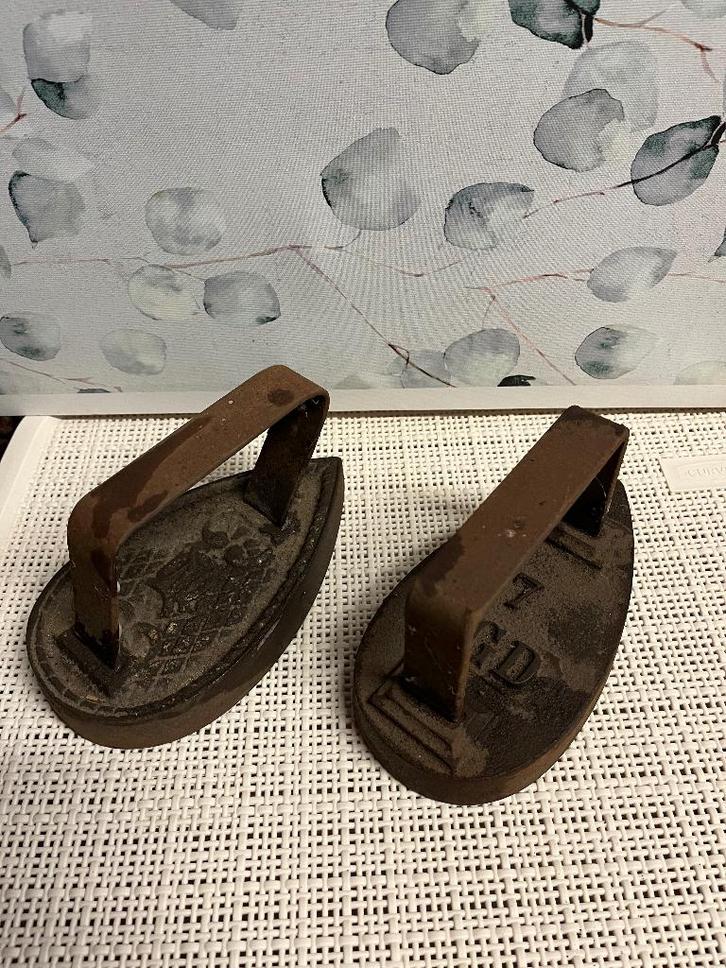 Rustieke vintage strijkijzers HGD, Antiek en Kunst, Antiek | Gereedschap en Instrumenten, Ophalen of Verzenden