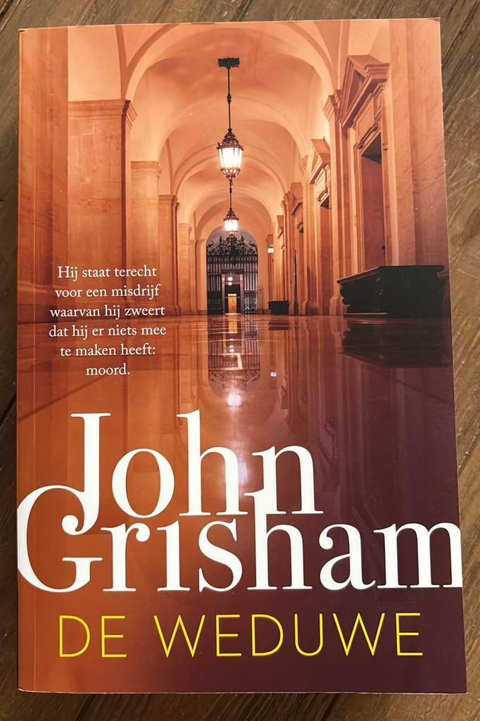 John Grisham - De weduwe, Livres, Thrillers, Enlèvement ou Envoi, Comme neuf, John Grisham