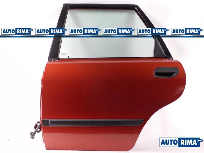Portière 4portes arrière gauche d'un Volvo V40 (338), Autos : Pièces & Accessoires, -, 3 mois de garantie, Porte, -
