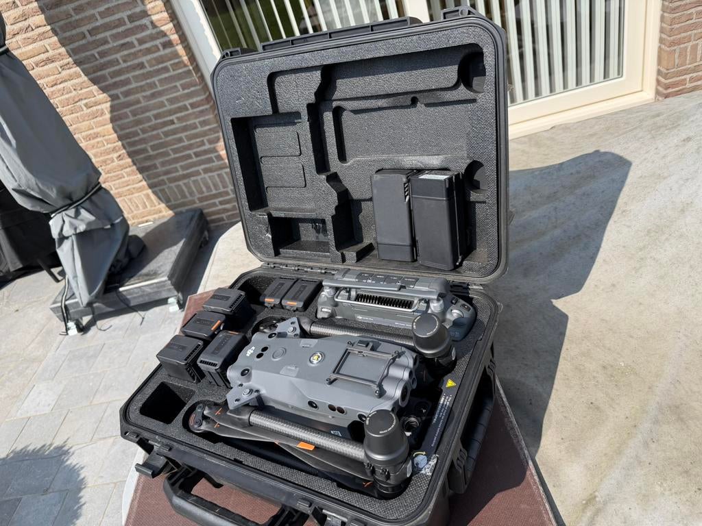 DJI Matrice 30T, Ophalen, Zo goed als nieuw