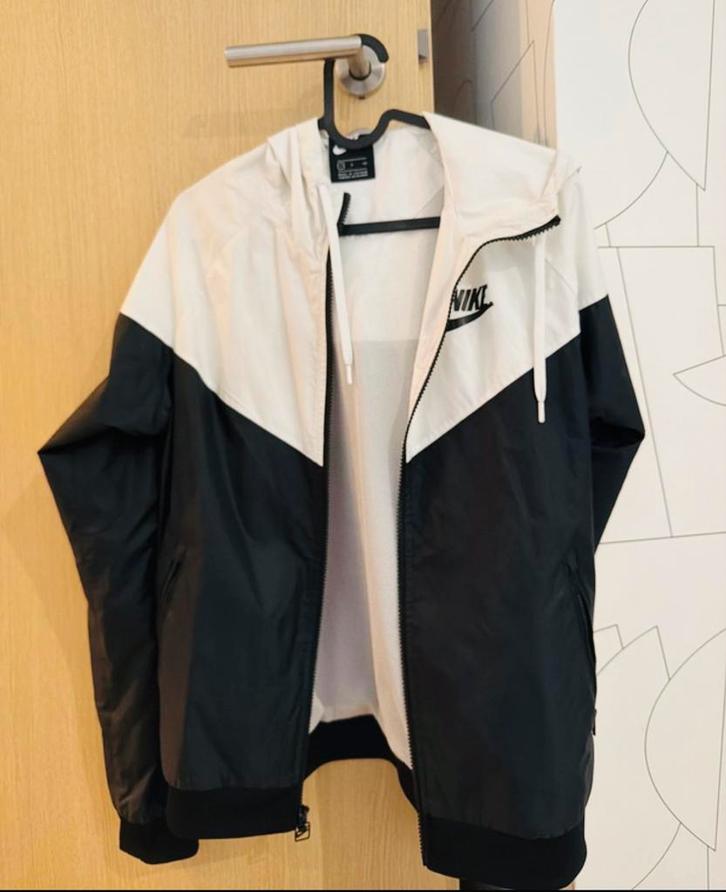Veste Coupe-Vent Nike Windrunner - Noir & Blanc, Vêtements | Hommes, Blousons sans Manches, Comme neuf, Autres tailles, Blanc