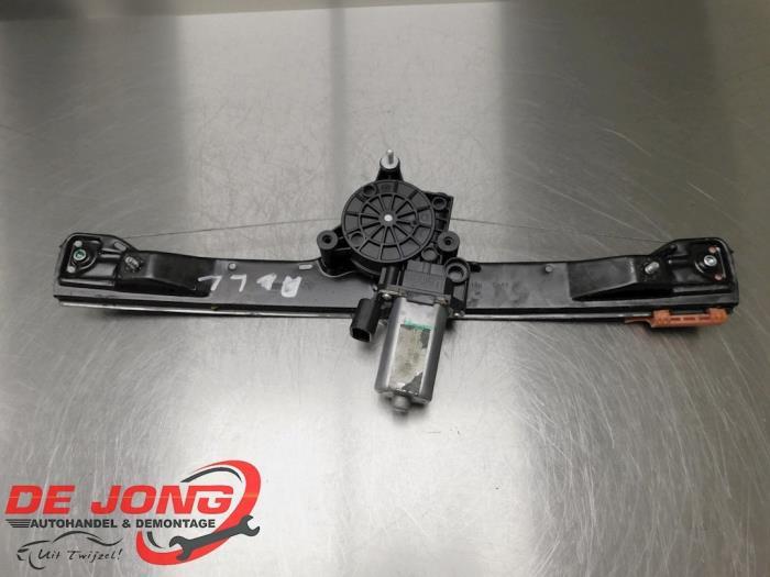 Mécanique vitre 4portes avant gauche d'un Fiat Punto Evo, Autos : Pièces & Accessoires, -, 3 mois de garantie, Utilisé, Fiat