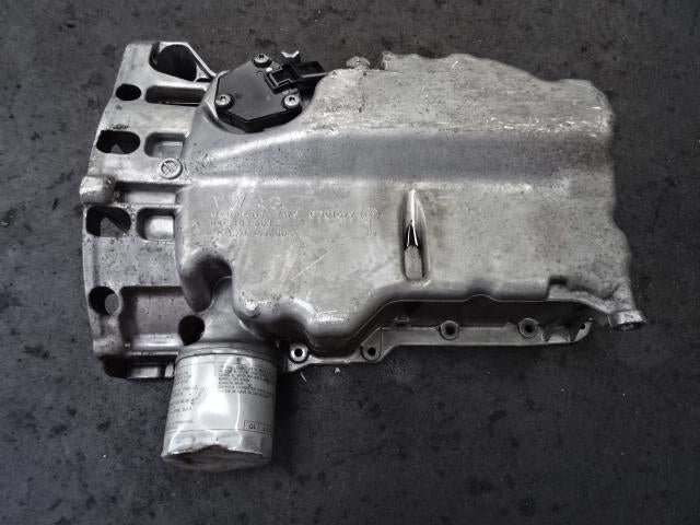 CARTER D'HUILE Golf VII Variant (AUVV) (04E103603G), Autos : Pièces & Accessoires, Moteurs & Accessoires, Volkswagen, Utilisé