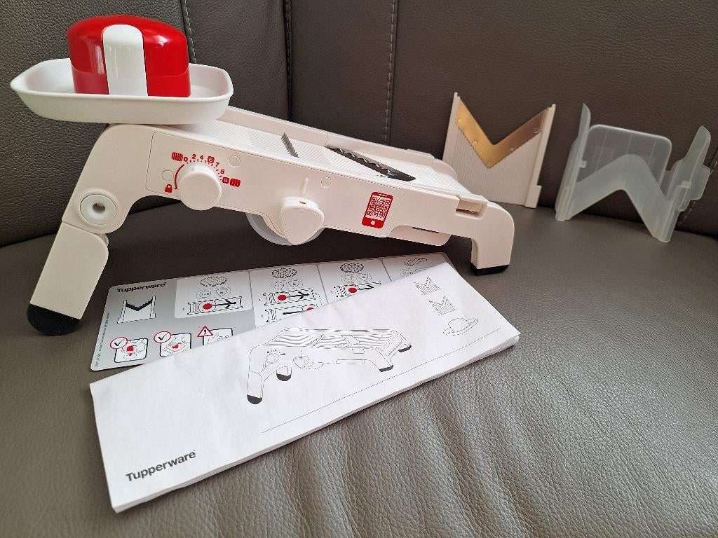 Mandoline Tupperware avec 2 lames interchangeables en V, Snij-/serveerplank, Ophalen of Verzenden, Nieuw, Overige merken