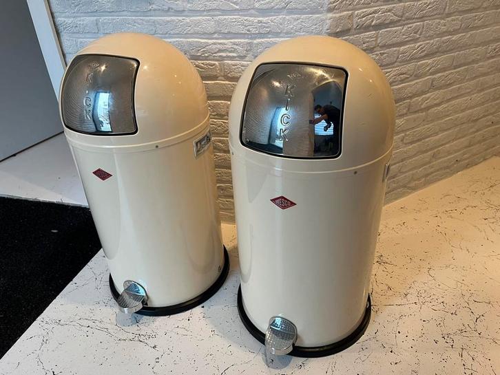 2 Wesco Kickboy 40L pedaalemmers, Huis en Inrichting, Woonaccessoires | Prullenbakken, Gebruikt, Metaal, 40 liter of meer, Ophalen