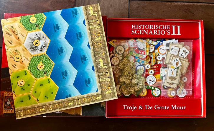 Catan - historische scenarios, Hobby en Vrije tijd, Gezelschapsspellen | Bordspellen, Zo goed als nieuw, Drie of vier spelers