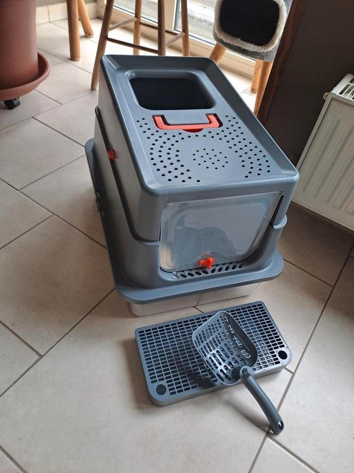 Grote nieuwe kattenbak, ingebouwde geurfilter, aluminium, Dieren en Toebehoren, Kattenbakken, Ophalen