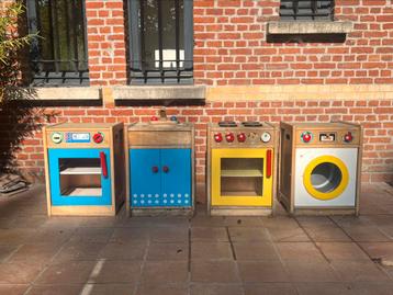 GRATIS - Robuuste houten retro keukenset beschikbaar voor biedingen