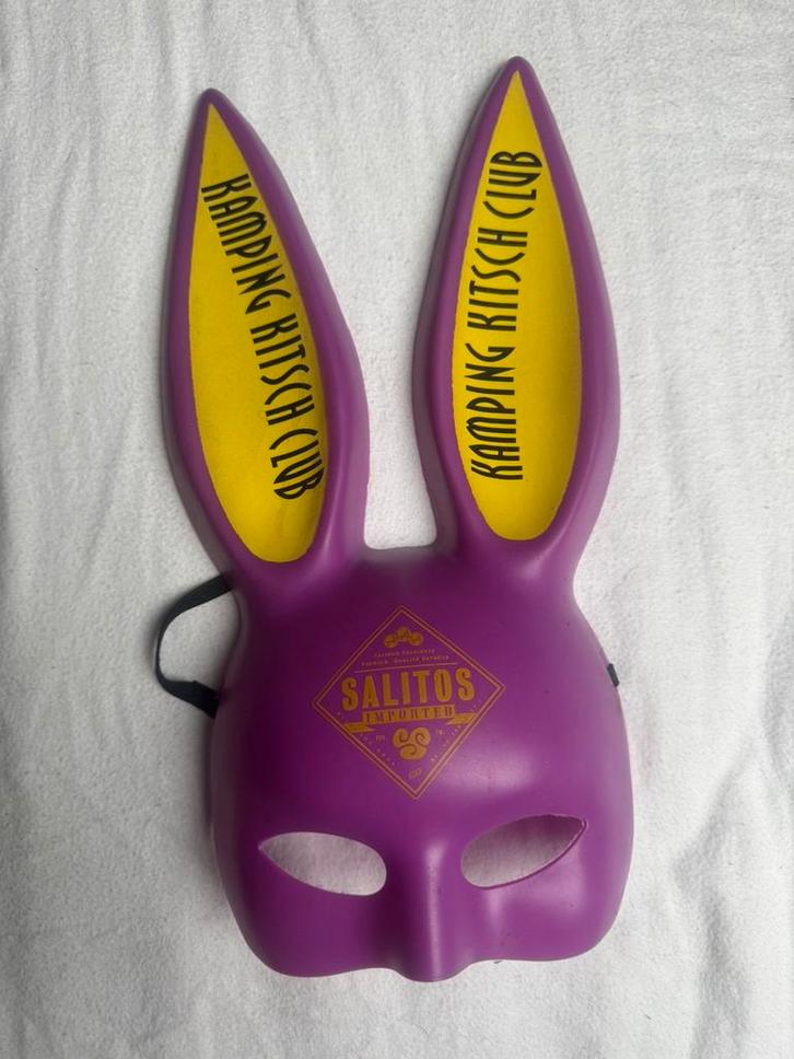 Paars “Kamping Kitsch Club” masker – limited edition, Enfants & Bébés, Costumes de carnaval & Déguisements, Enlèvement