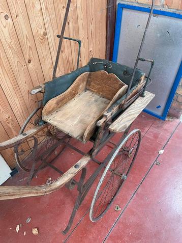 Zeer oude kinderwagen!!! beschikbaar voor biedingen