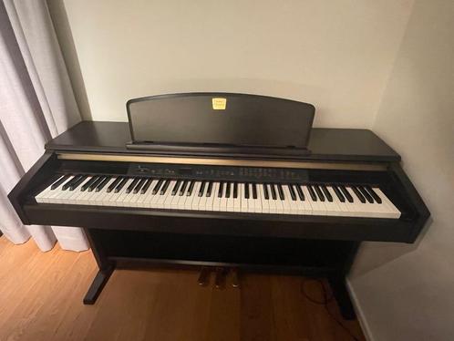 Digitale piano Yamaha Clavinova CLP-130, Musique & Instruments, Pianos, Utilisé, Piano, Autres couleurs, Digital, Enlèvement