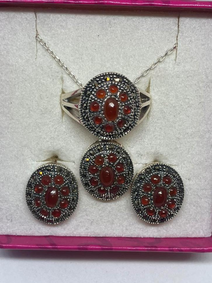 Zilveren Set met Carneool (925 Zilver), Handtassen en Accessoires, Oorbellen, Nieuw, Knopjes of Stekers, Zilver, Overige kleuren