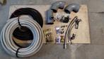 Lot de pièces plomberie - sanitaire + tubage souple, Enlèvement, Comme neuf, Autres types