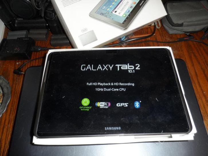 SAMSUNG Galaxy TAB 2 - 10,1 + Clavier AZERTY + Housse...., Computers en Software, Android Tablets, Zo goed als nieuw, Wi-Fi en Mobiel internet
