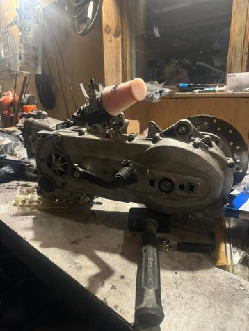 Runner 180cc M08 DD DG + M08 DD + Frame beschikbaar voor biedingen