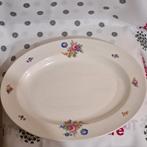 Petrus Regout Maastricht grote ovale schotel pioenroos, Antiek en Kunst, Ophalen of Verzenden