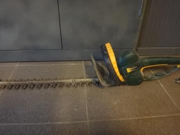 Heggenscharen, bladblazer, stofzuiger beschikbaar voor biedingen