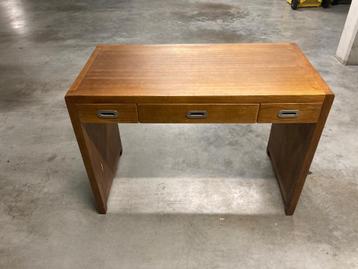 bureau beschikbaar voor biedingen