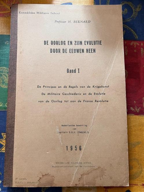 De oorlog en zijn evolutie door de eeuwen heen - door Profes, Boeken, Oorlog en Militair, Gelezen, Algemeen, Voor 1940, Ophalen of Verzenden