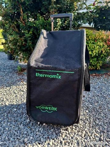 Thermomix TM6 transporttas op wieltjes beschikbaar voor biedingen