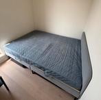 Bed (bed base/frame + mattress), Huis en Inrichting, Ophalen, 140 cm, 200 cm, Grijs